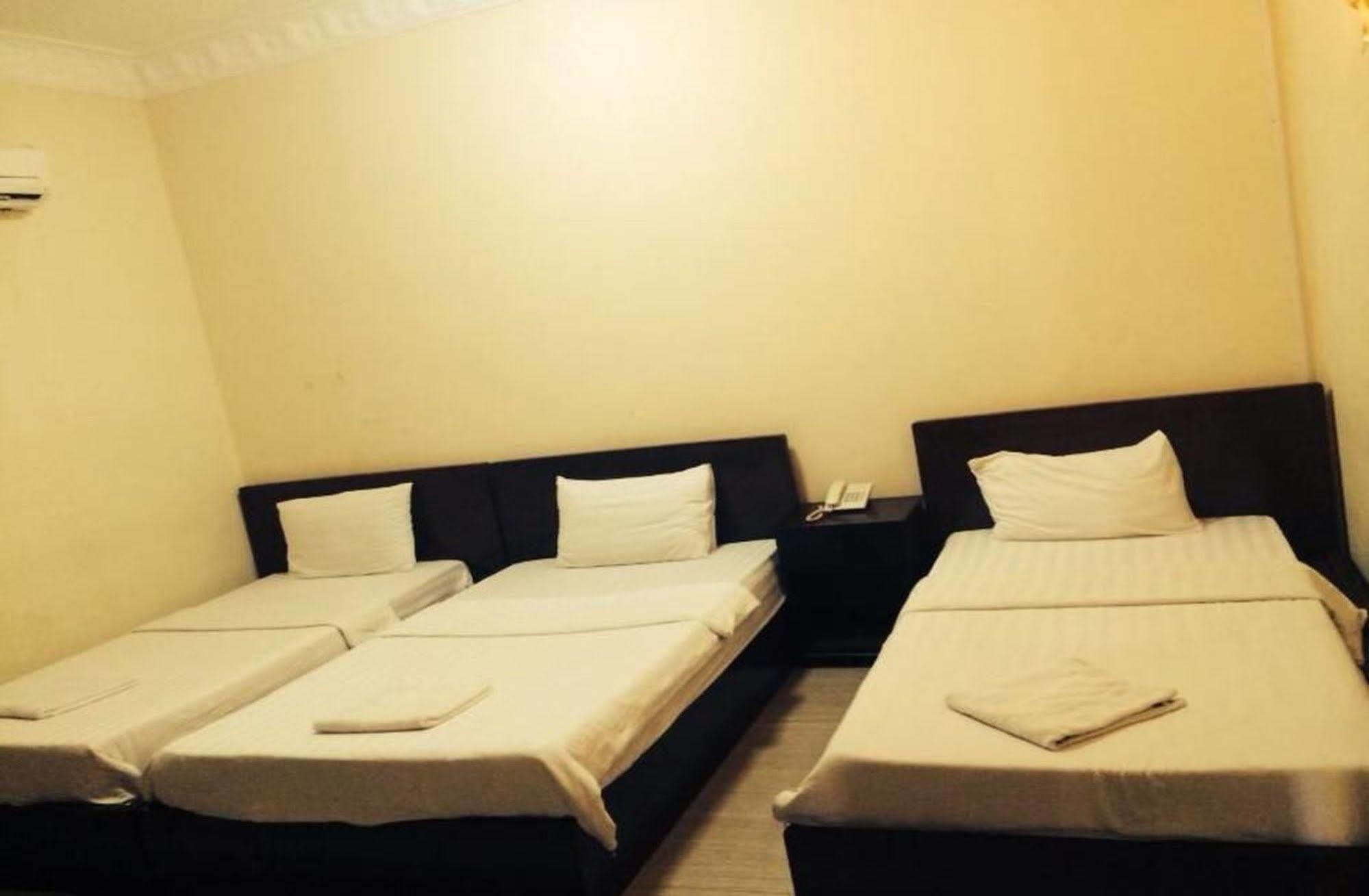 Homeland Guesthouse Phnom Penh Esterno foto
