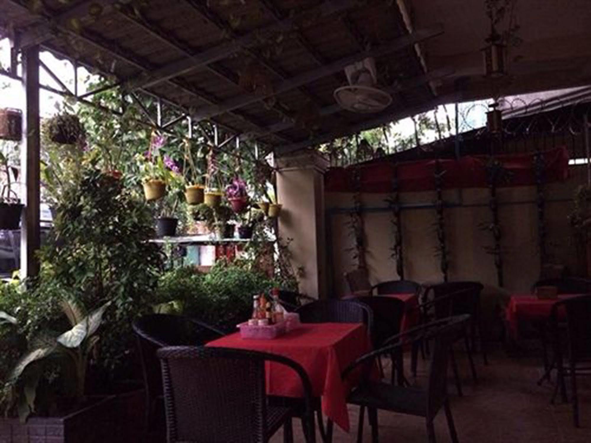 Homeland Guesthouse Phnom Penh Esterno foto