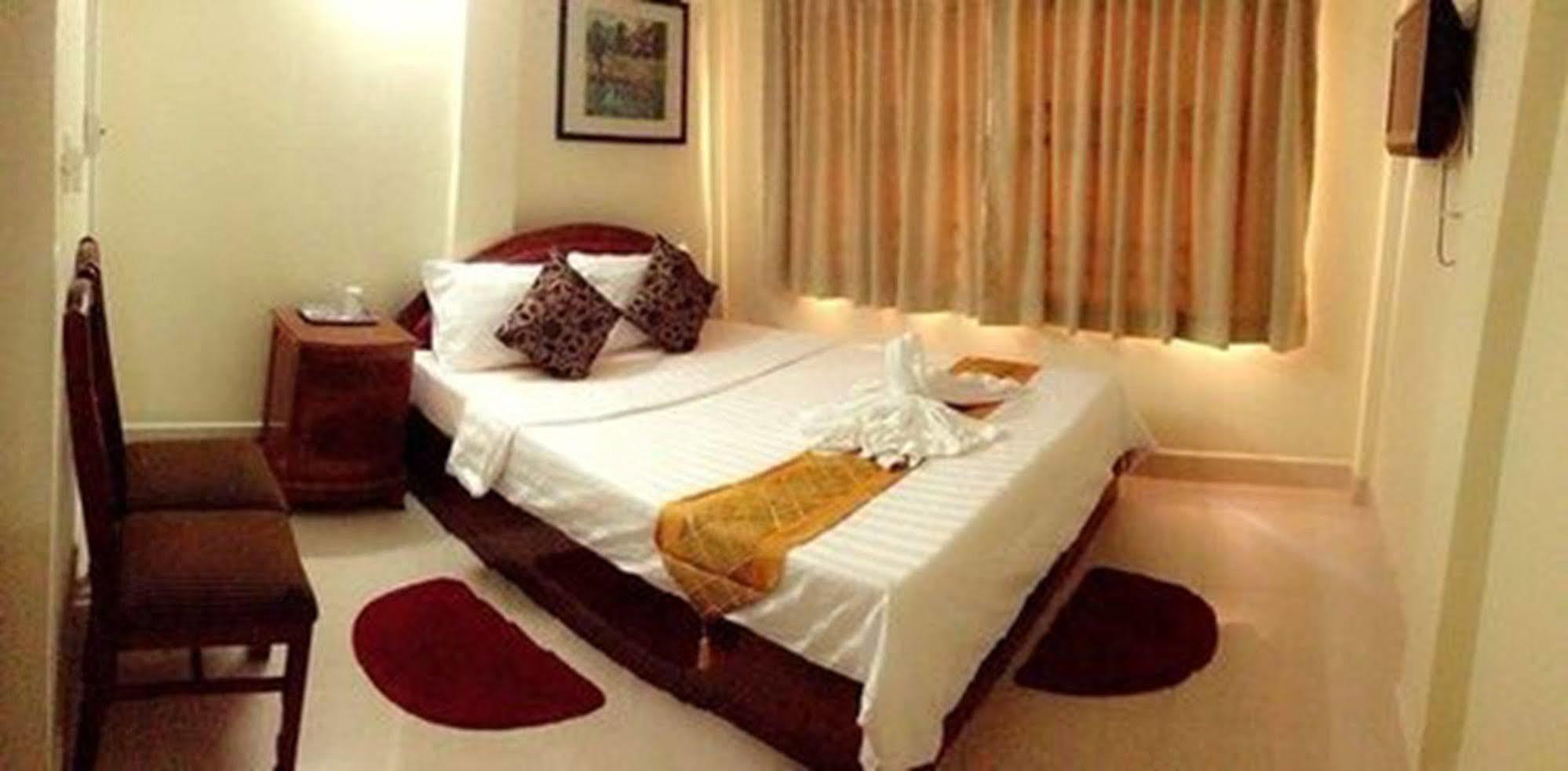 Homeland Guesthouse Phnom Penh Esterno foto